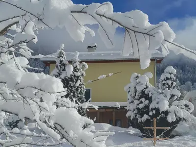 Apartment in Untertauern near Ski Slopes im Winter
