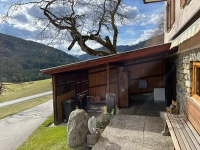 Ein allgemeiner Bergblick oder ein Berglick von der Ferienwohnung aus