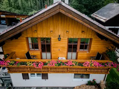 Das Gebäude in dem sich die Ferienwohnung befindet