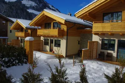 Ein allgemeiner Bergblick oder ein Berglick von des Chalets aus