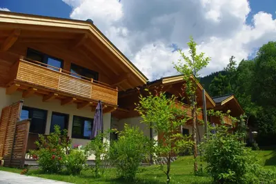 Das Gebäude in dem sich das Chalet befindet