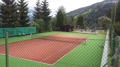 Tennis und/oder Squash in der Unterkunft Apartment Schladming mit Sauna und Pool oder in der Nähe
