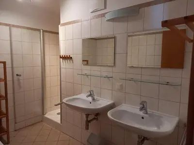 Ein Badezimmer in der Unterkunft Haus Aineckblick, Liftstrasse 250, Top 3