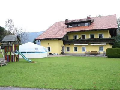 Ein Kinderspielbereich in der Unterkunft Apartment in Krispl near Hiking Trails