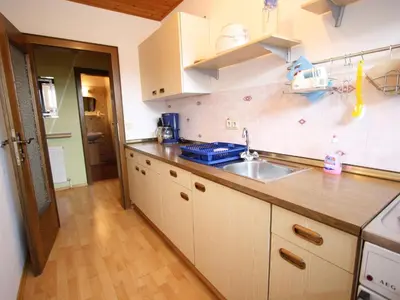 Küche/Küchenzeile in der Unterkunft Apartment in Krispl near Hiking Trails