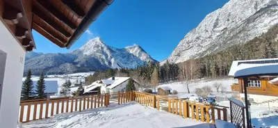 Ein allgemeiner Bergblick oder ein Berglick von der Ferienwohnung aus