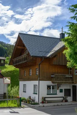 Ein allgemeiner Bergblick oder ein Berglick von der Ferienwohnung aus