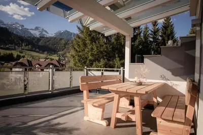 Ein allgemeiner Bergblick oder ein Berglick von der Ferienwohnung aus