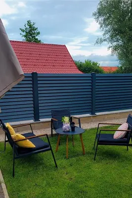 Ein Garten an der Unterkunft Noor Lux Apartments
