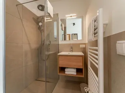 Ein Badezimmer in der Unterkunft Grebenzen Lodge 51B