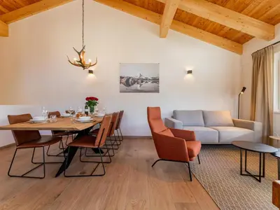 Ein Sitzbereich in der Unterkunft Grebenzen Lodge 51A