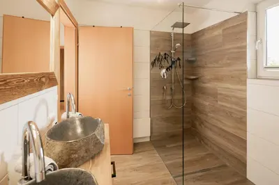 Ein Badezimmer in der Unterkunft Pistenblick Lodge