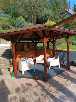 Ein Garten an der Unterkunft Haus Sonnblick