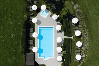 Der Swimmingpool an oder in der Nähe von Hubertus - Das Landhaus
