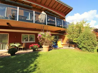 Ein Garten an der Unterkunft Apartment Dahoam-1 by Interhome