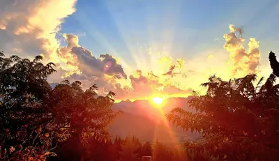 Blick auf den Sonnenuntergang/Sonnenaufgang von des Chalets aus oder aus der Nähe