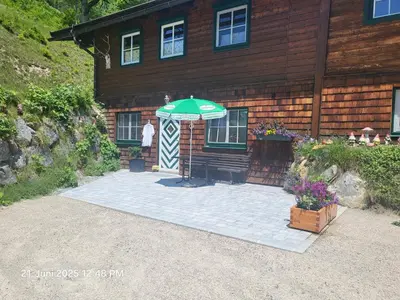 Ein Garten an der Unterkunft Ferienwohnung Fliegenpilz