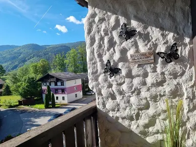Ein allgemeiner Bergblick oder ein Berglick von der Ferienwohnung aus