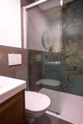Ein Badezimmer in der Unterkunft Suite Apartment modern getaway - Neu renoviert - Strobl am Wolfgangsee