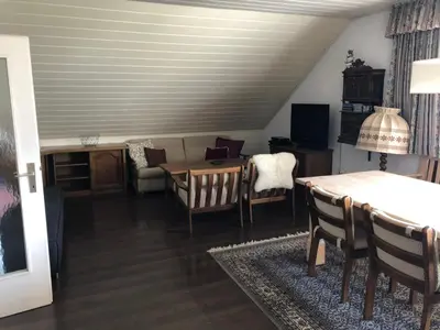 Ein Sitzbereich in der Unterkunft Big apartment, 72m2, still good skiing , swimming pool inhouse , table tennis, therme