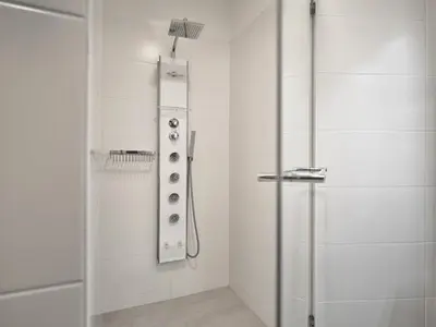 Ein Badezimmer in der Unterkunft The Mountain Suite Top 11 - Tauplitz Residences by AA Holiday Homes