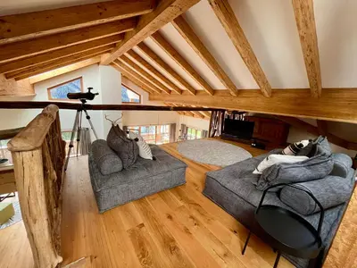 Ein Sitzbereich in der Unterkunft Sonnberg Chalet - Entspannung pur im Luxus Chalet mit Whirlpool-Sauna
