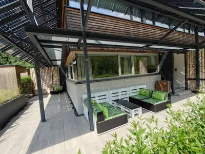 Ein Garten an der Unterkunft Riverside Residence Flachau