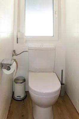Ein Badezimmer in der Unterkunft Chalet Fischerhütte by Interhome