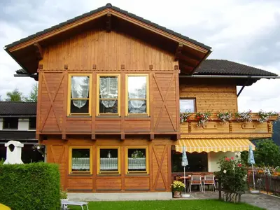 Das Gebäude in dem sich das Bed & Breakfast befindet