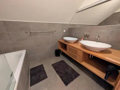 Ein Badezimmer in der Unterkunft Ferienwohnung SeeTraum Hallstatt