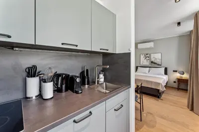 Küche/Küchenzeile in der Unterkunft Limehome Bad Hall Hauptplatz