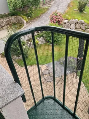 Ein Balkon oder eine Terrasse in der Unterkunft Wohnung mit Garten