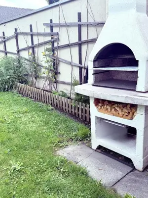 Ein Garten an der Unterkunft City Bungalow