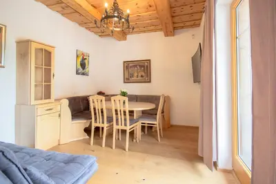 Ein Sitzbereich in der Unterkunft Appartementhaus Hoamart Appartements