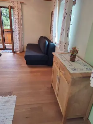 Ein Sitzbereich in der Unterkunft Sonnseit`n Hochmaisalm