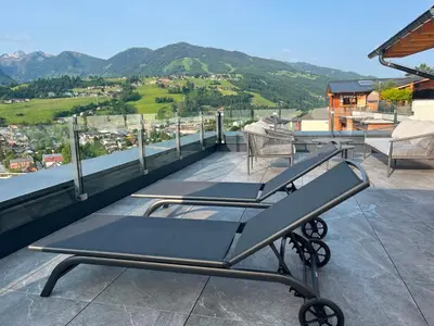 Ein allgemeiner Bergblick oder ein Berglick von der Ferienwohnung aus
