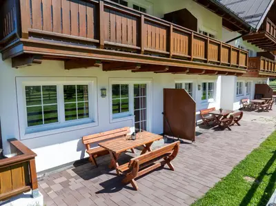 Das Gebäude in dem sich das Ferienhaus befindet