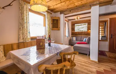 Ein Sitzbereich in der Unterkunft AUSZEIT Almchalet