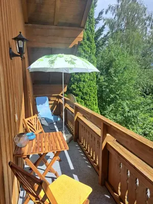 Ein Balkon oder eine Terrasse in der Unterkunft Ferienwohnung Bergblick