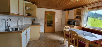 Küche/Küchenzeile in der Unterkunft SFischbacher App 2 by Alpenidyll Apartments