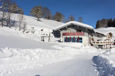 Haus Lorenz im Winter