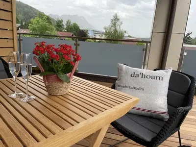Ein allgemeiner Bergblick oder ein Berglick von der Ferienwohnung aus