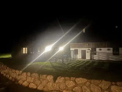 Das Gebäude in dem sich das Ferienhaus befindet