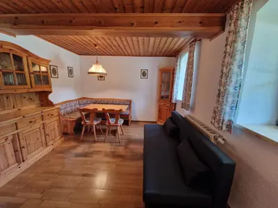 Ein Sitzbereich in der Unterkunft Ferienwohnungen Viktoria Buchegger