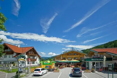 Ein allgemeiner Bergblick oder ein Berglick von der Ferienwohnung aus