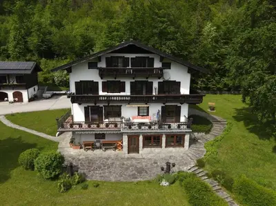Das Gebäude in dem sich die Ferienwohnung befindet