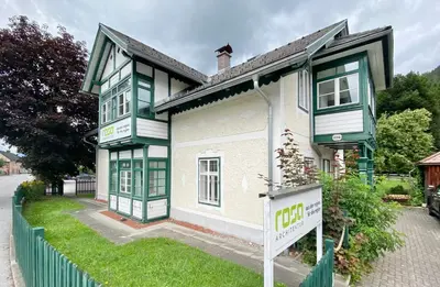 Das Gebäude in dem sich die Ferienwohnung befindet