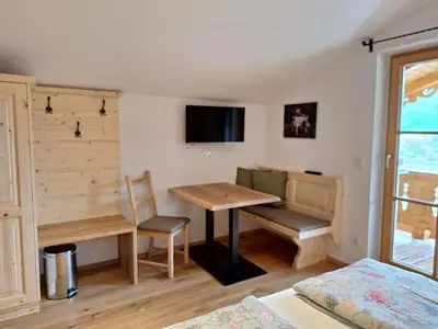 Ein Sitzbereich in der Unterkunft Ferienwohnung Appesbacher