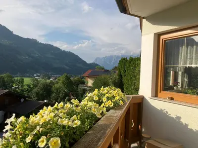 Ein allgemeiner Bergblick oder ein Berglick von der Ferienwohnung aus