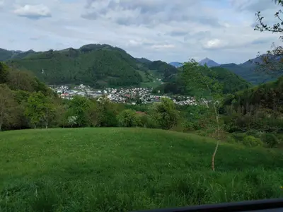 Ein allgemeiner Bergblick oder ein Berglick von der Ferienwohnung aus
